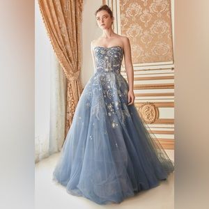 Andrea & Leo celestial gown size 8, NWT, never worn